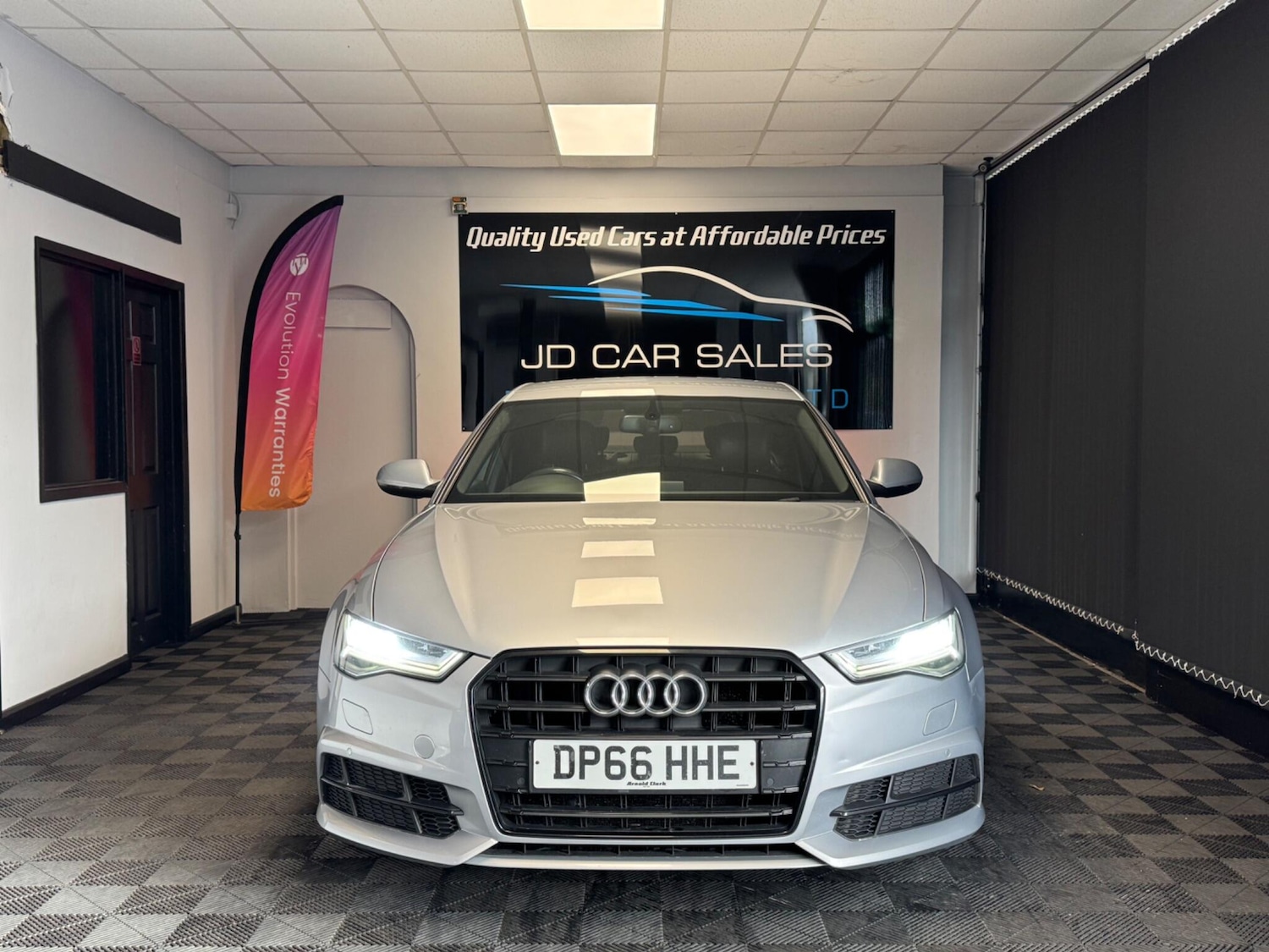 Used Audi A6 Saloon 2016 for sale - 76349352: Photo 2