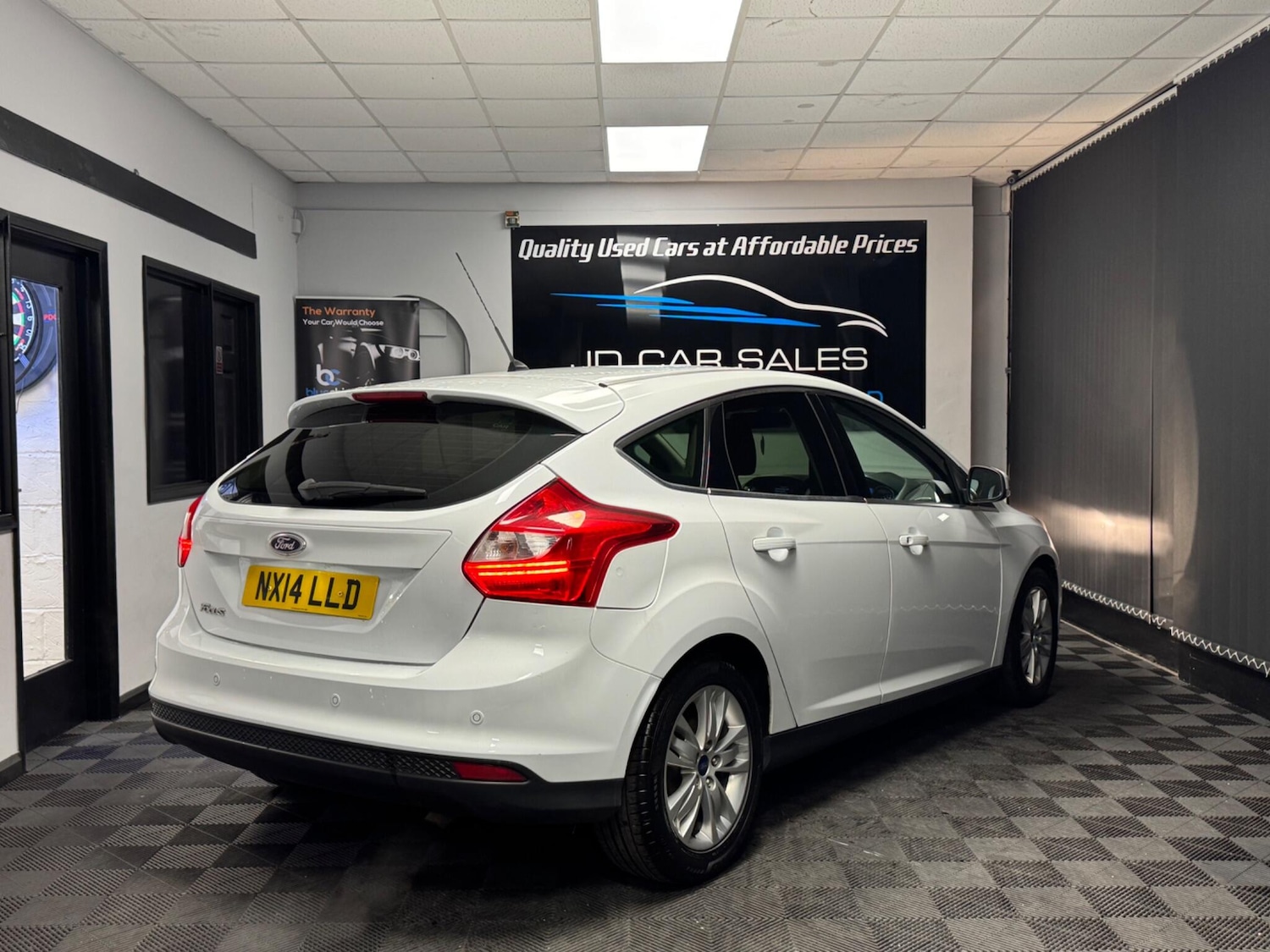 Used Ford Focus for sale - 76727430: Photo 11