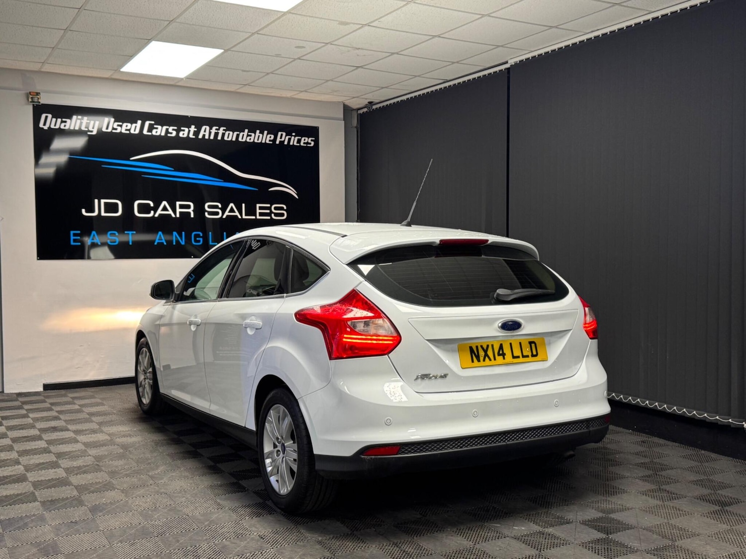 Used Ford Focus for sale - 76727430: Photo 14