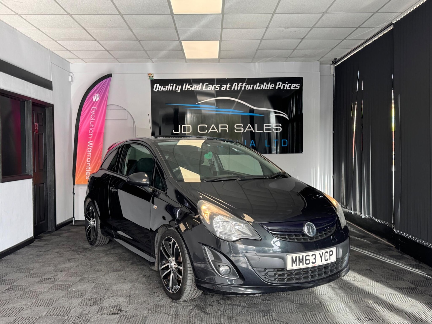 Used Vauxhall Corsa 2014 for sale - 76380807: Photo 1