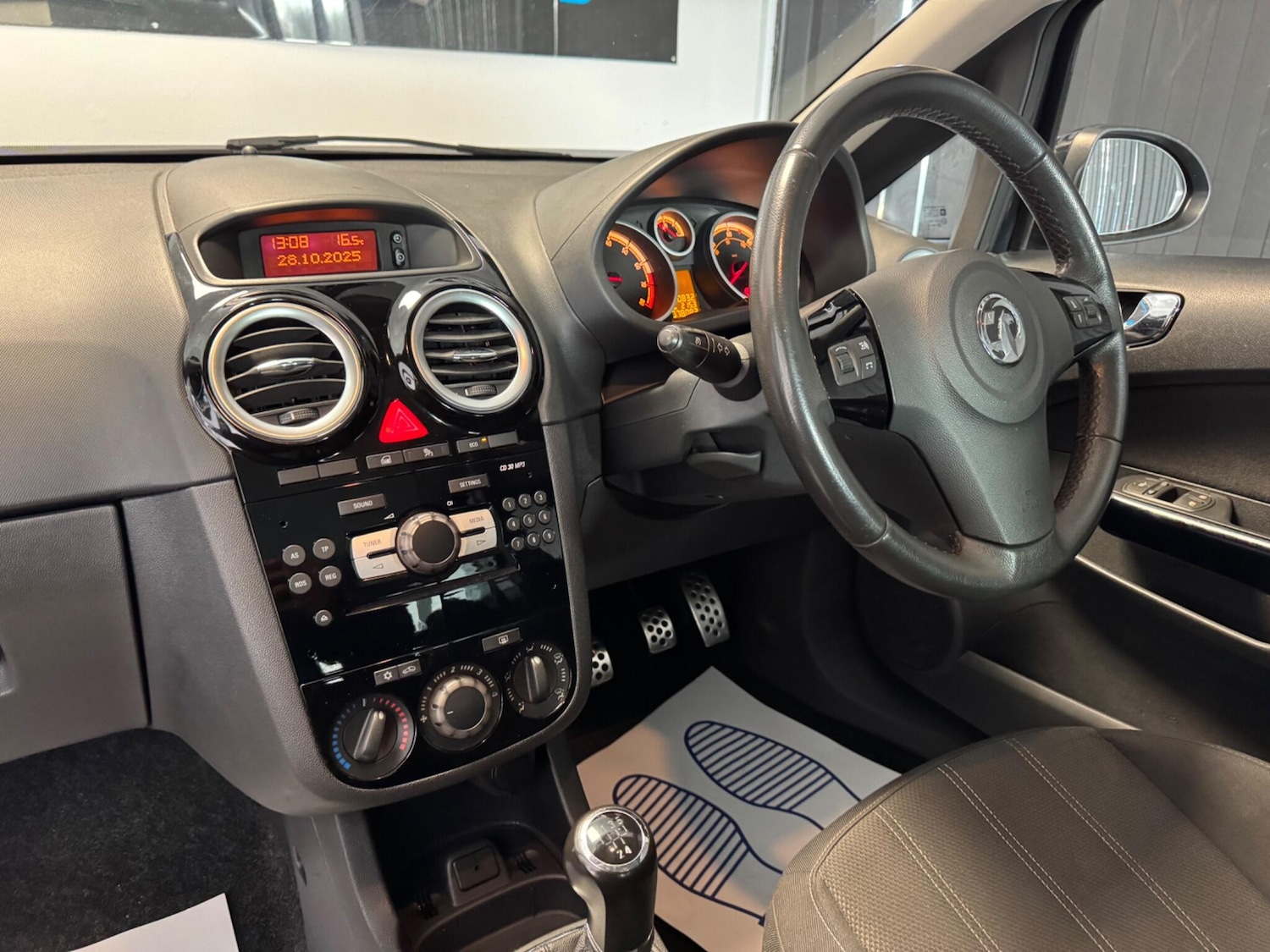 Used Vauxhall Corsa 2014 for sale - 76380807: Photo 23