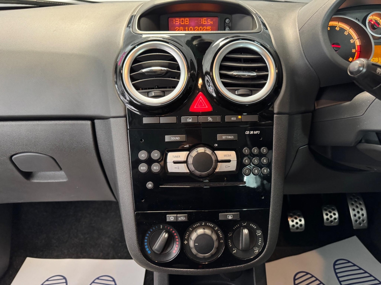 Used Vauxhall Corsa 2014 for sale - 76380807: Photo 26