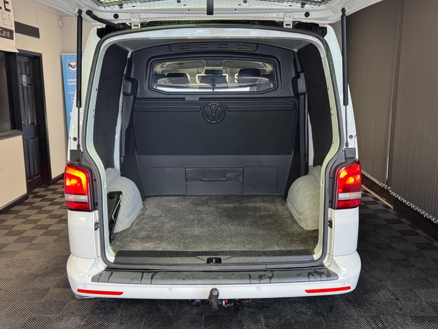 Used Volkswagen Transporter 2014 for sale - 77411736: Photo 20