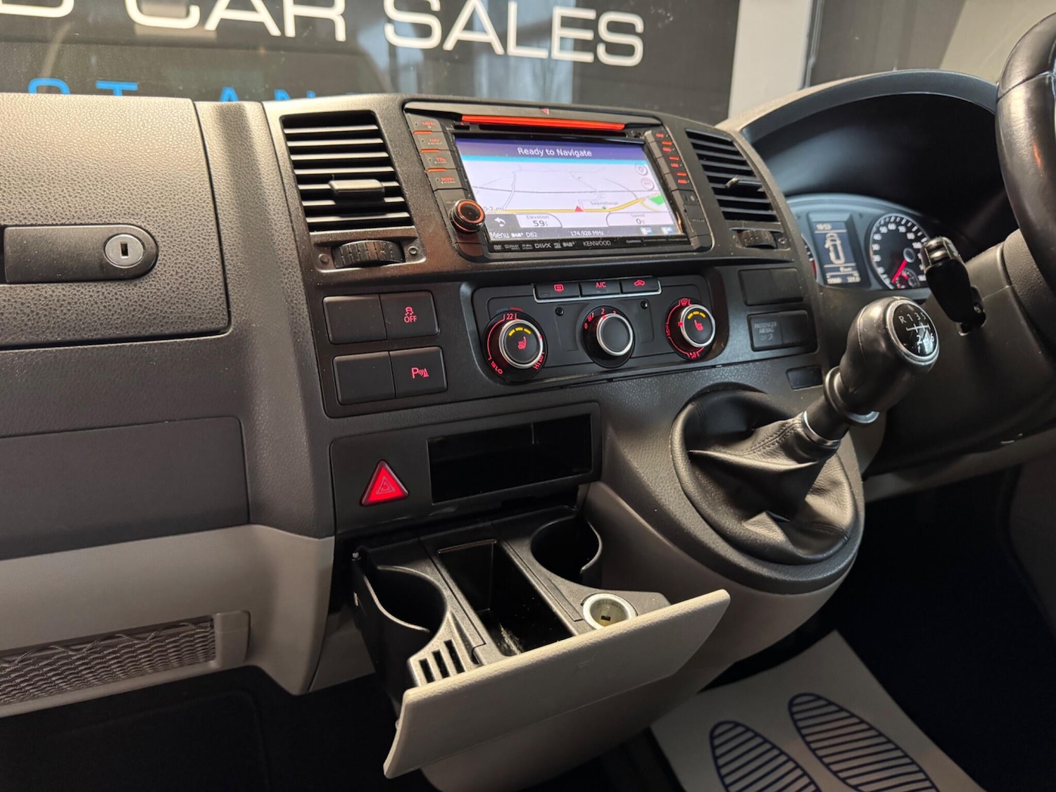 Used Volkswagen Transporter 2014 for sale - 77411736: Photo 42