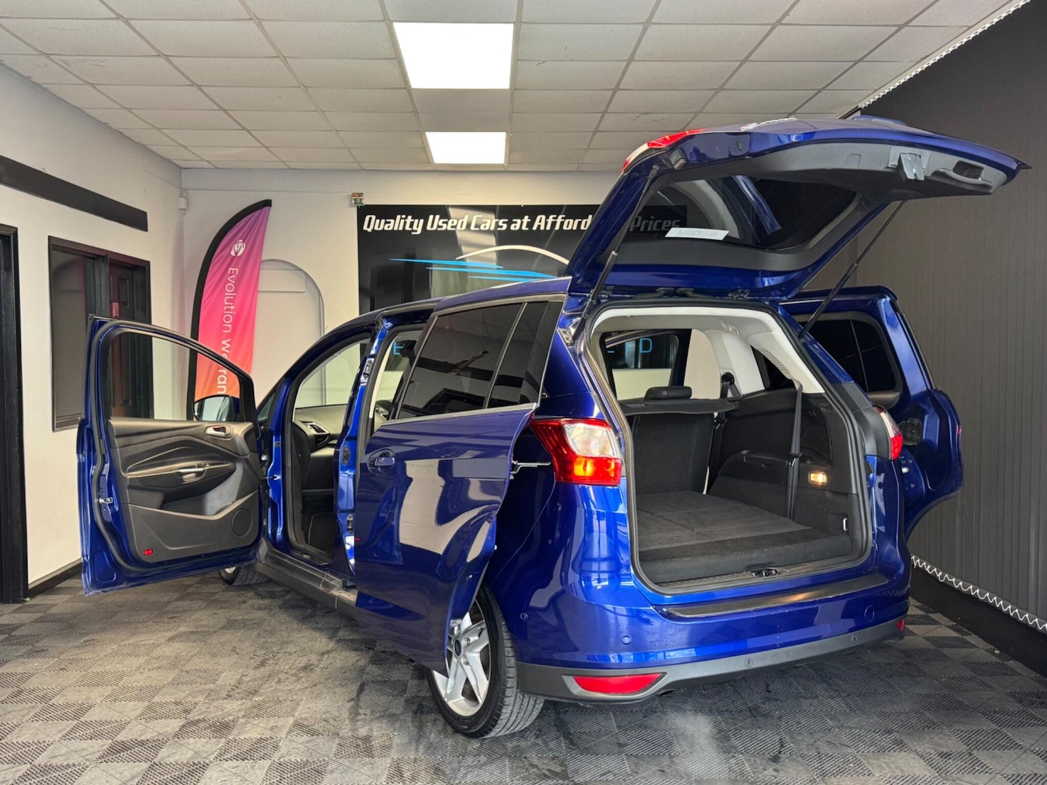 Used Ford Grand C-Max 2017 for sale - 76337712: Photo 11