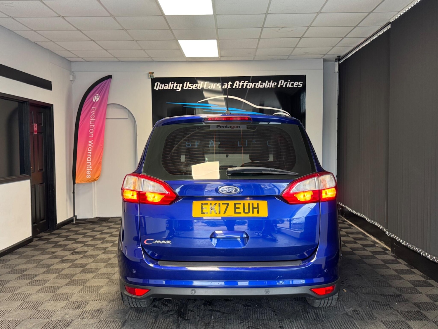 Used Ford Grand C-Max 2017 for sale - 76337712: Photo 17