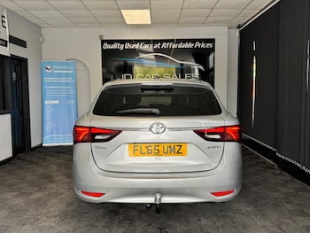 Used Toyota Avensis 2015 for sale - 78171518: Photo
