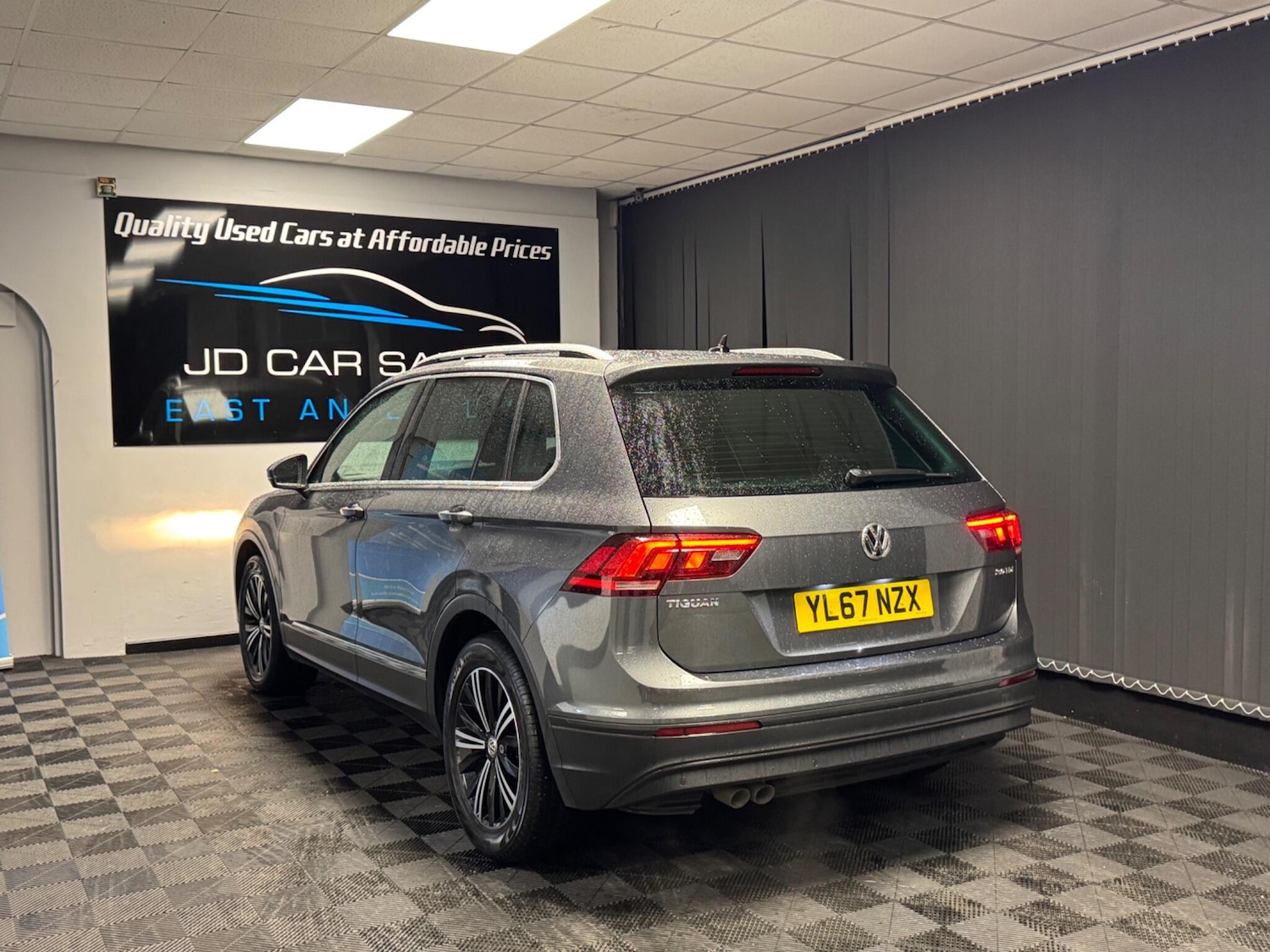 Used Volkswagen Tiguan 2017 for sale - 77624897: Photo 12