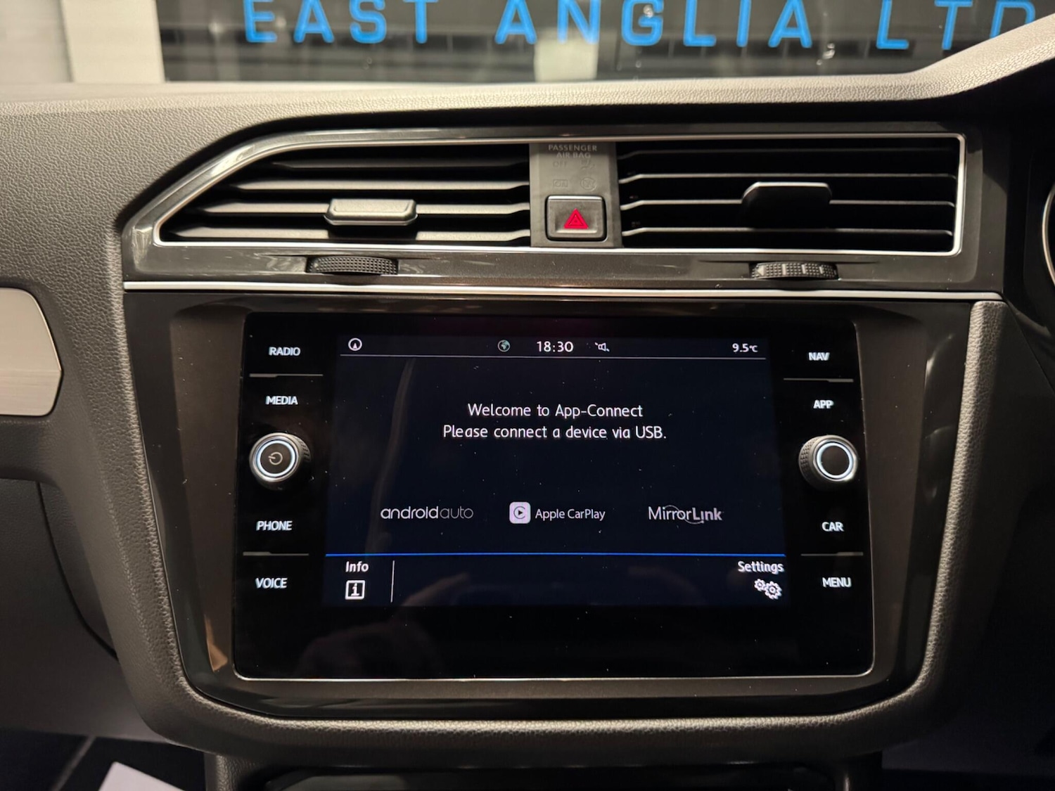 Used Volkswagen Tiguan 2017 for sale - 77624897: Photo 36