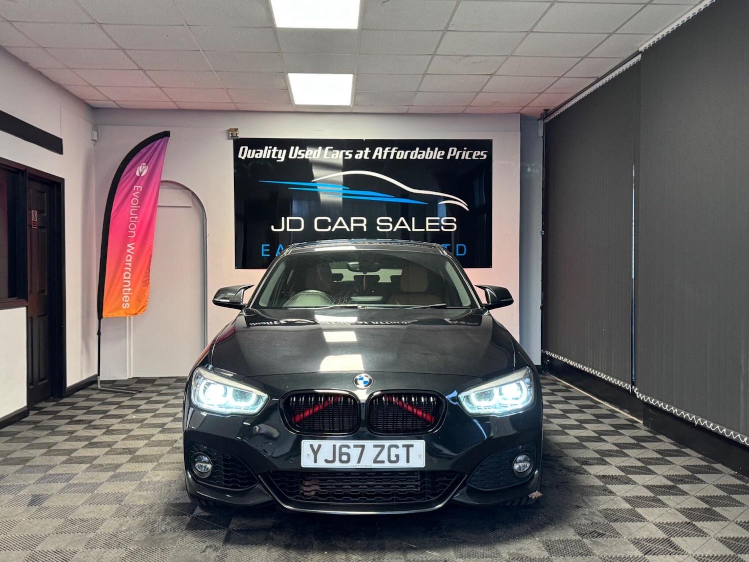 Used BMW 1 Series 2017 for sale - 76592880: Photo 2