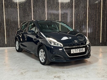 Used Peugeot 208 2017 for sale - 79532516: Photo