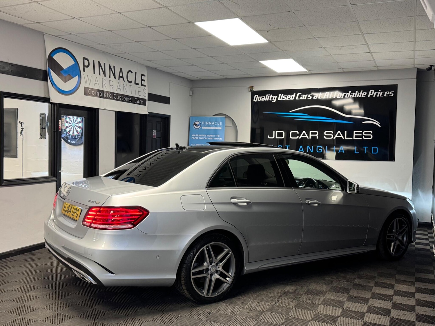 Used Mercedes-Benz E Class 2014 for sale - 77060386: Photo 14