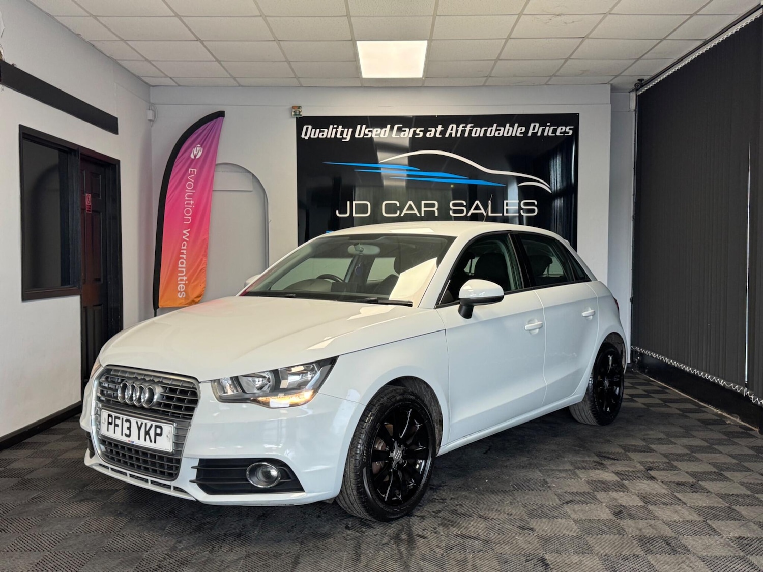 Used Audi A1 2013 for sale - 76317748: Photo 6