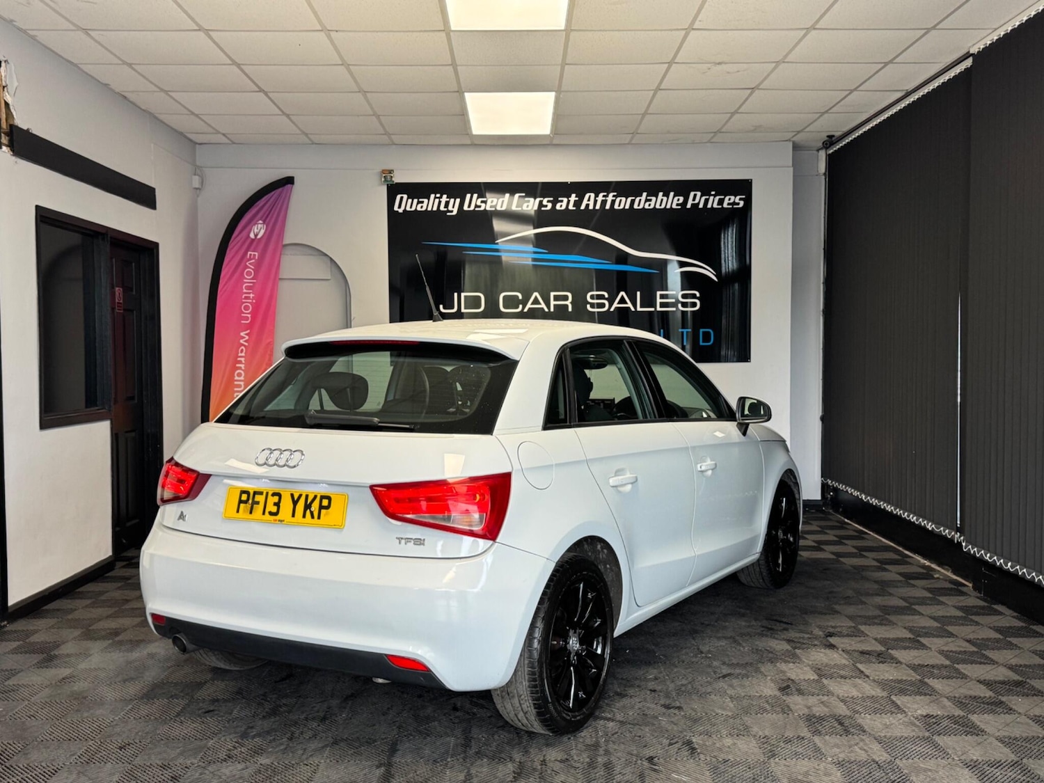 Used Audi A1 2013 for sale - 76317748: Photo 9