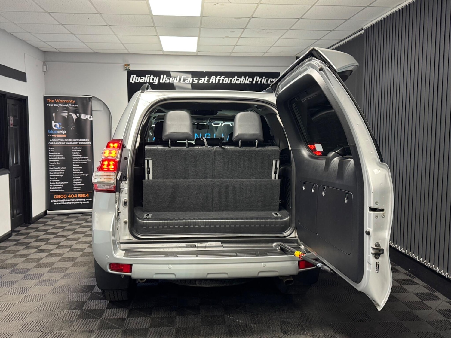 Used Toyota Land Cruiser 2014 for sale - 76728395: Photo 19