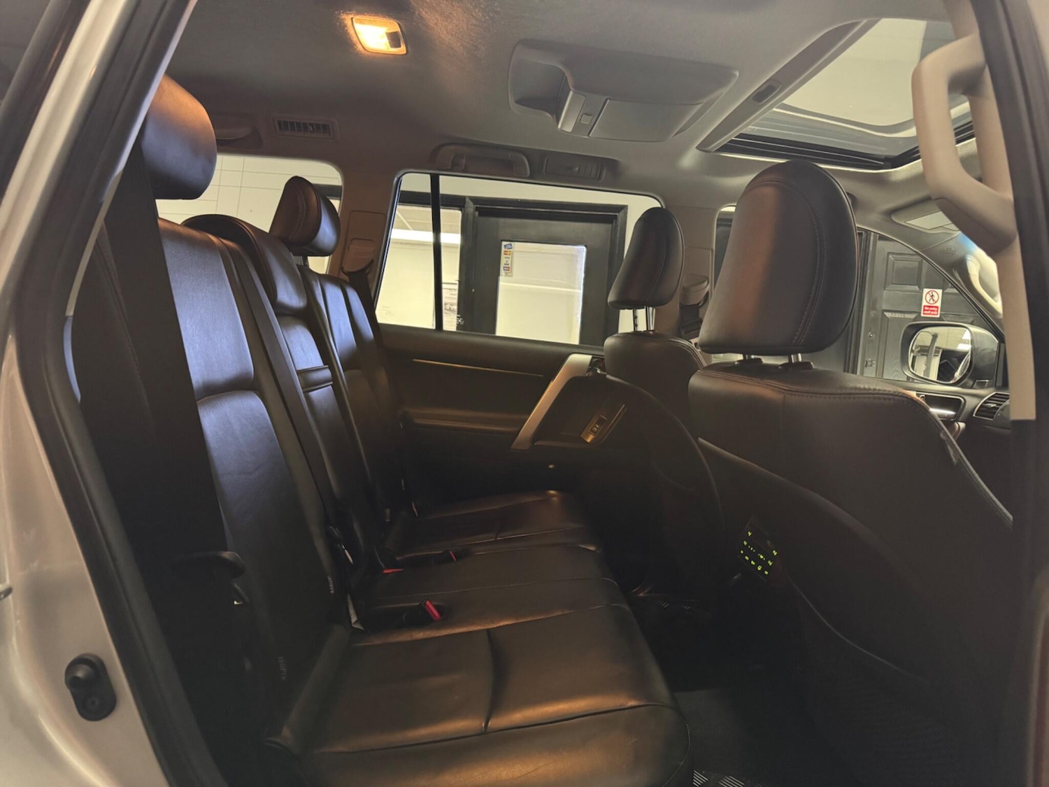 Used Toyota Land Cruiser 2014 for sale - 76728395: Photo 29