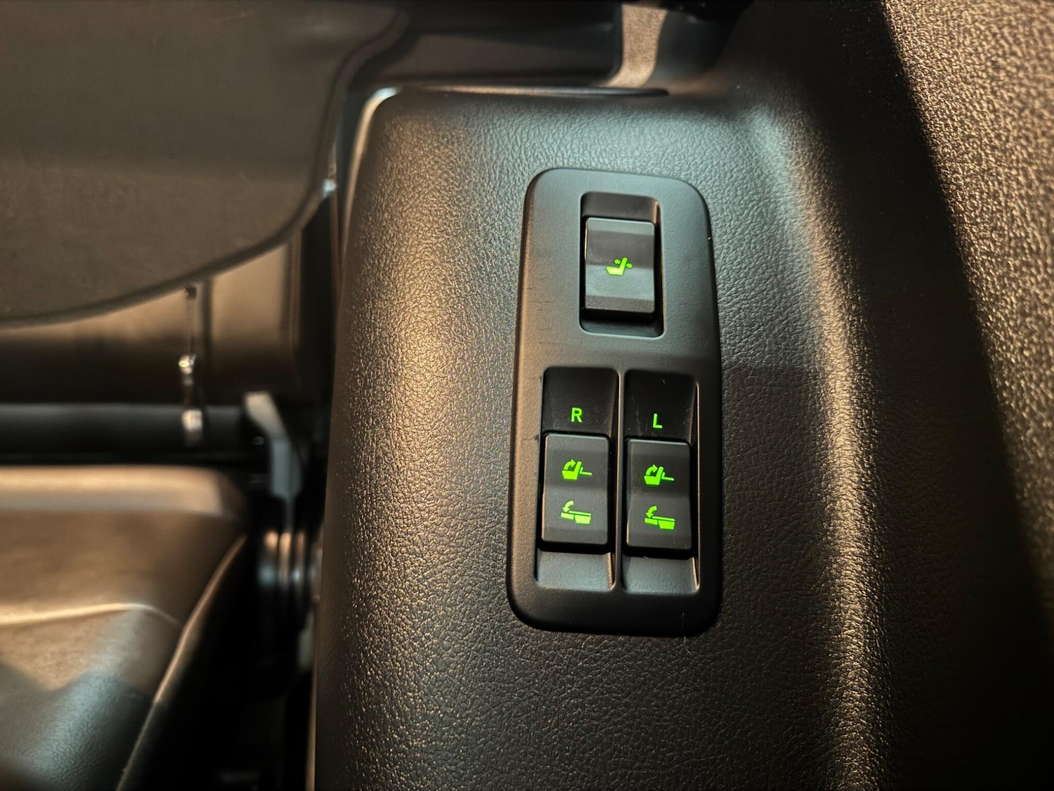 Used Toyota Land Cruiser 2014 for sale - 76728395: Photo 36