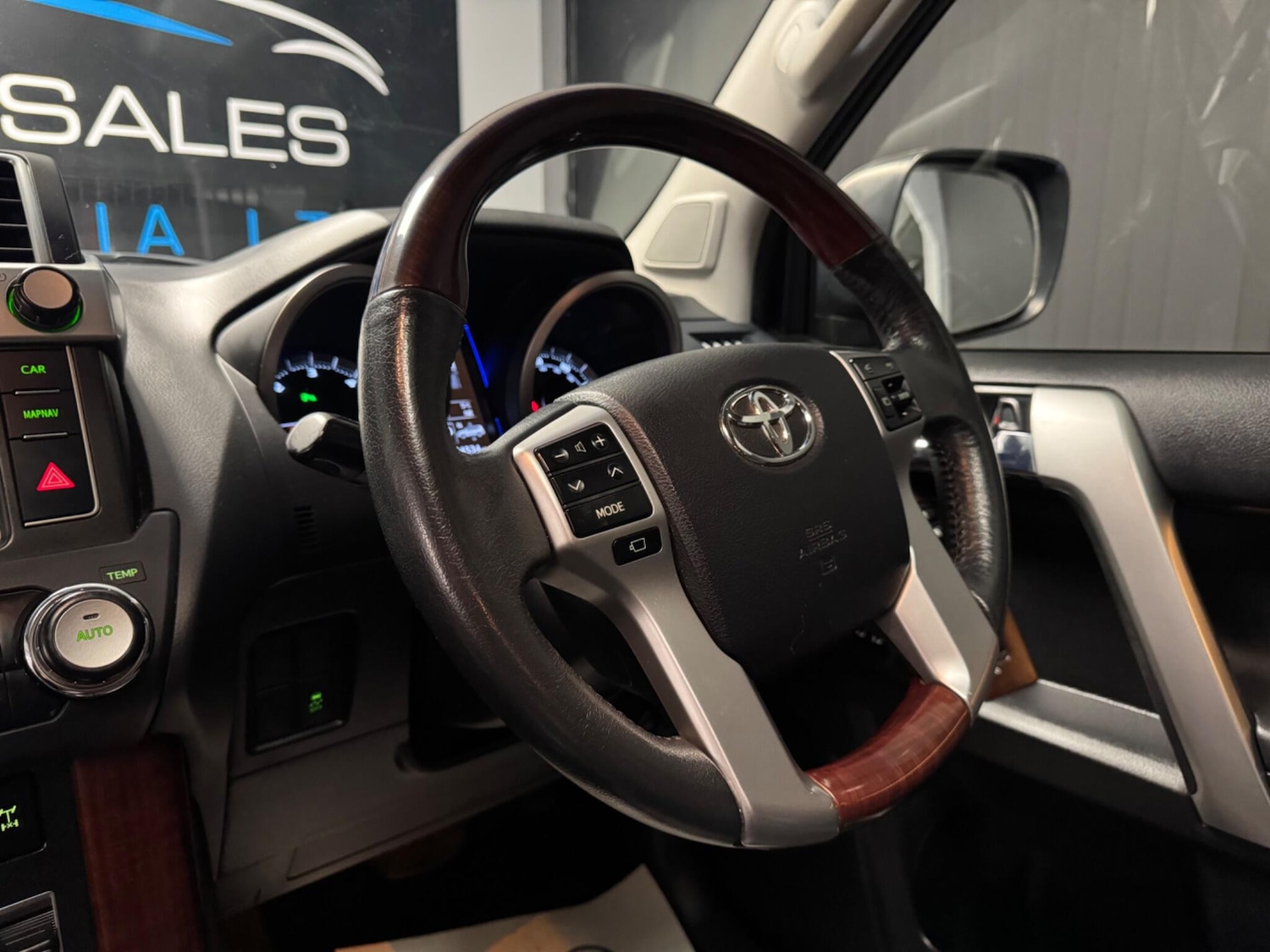 Used Toyota Land Cruiser 2014 for sale - 76728395: Photo 41