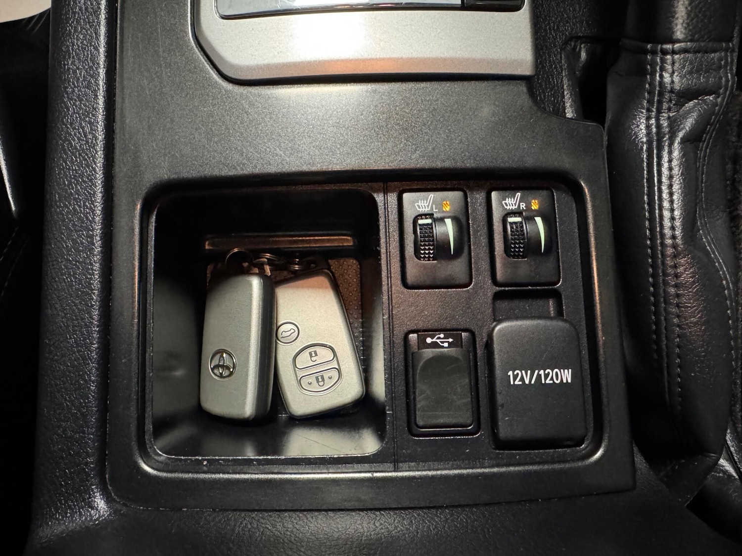 Used Toyota Land Cruiser 2014 for sale - 76728395: Photo 42