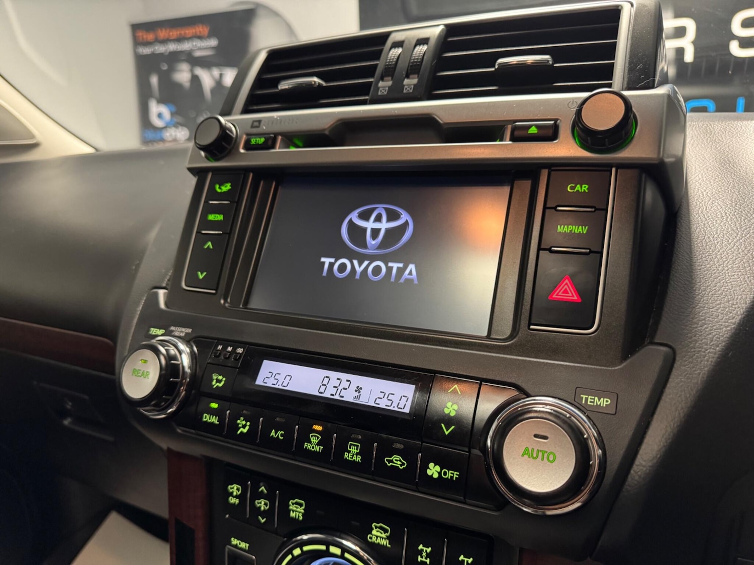 Used Toyota Land Cruiser 2014 for sale - 76728395: Photo 54