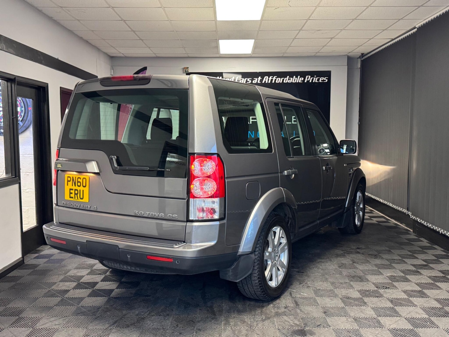 Used Land Rover Discovery 4 2010 for sale - 76371690: Photo 12