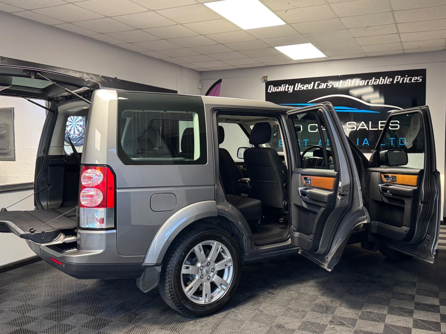 Used Land Rover Discovery 4 2010 for sale - 76371690: Photo 15