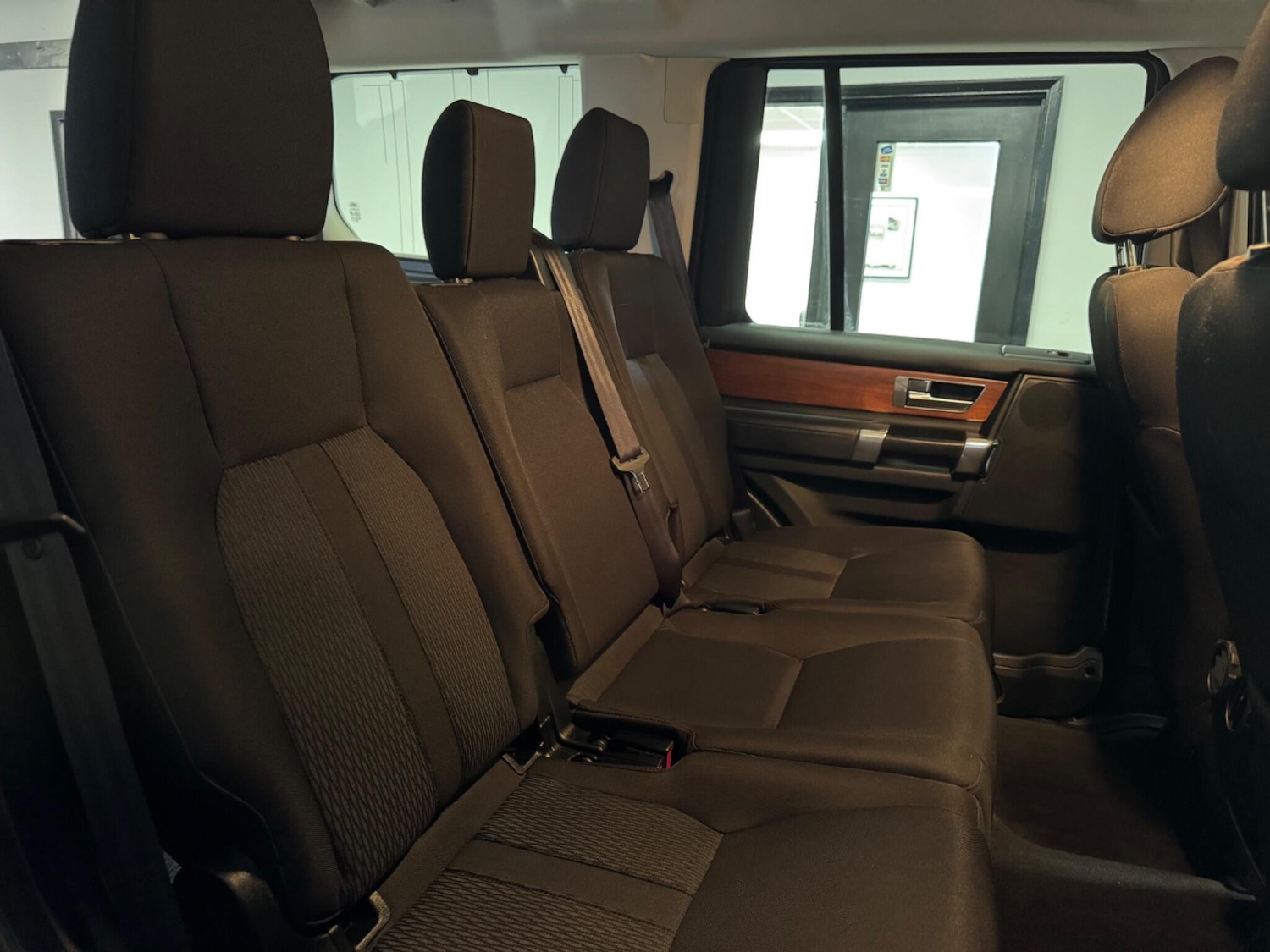 Used Land Rover Discovery 4 2010 for sale - 76371690: Photo 28