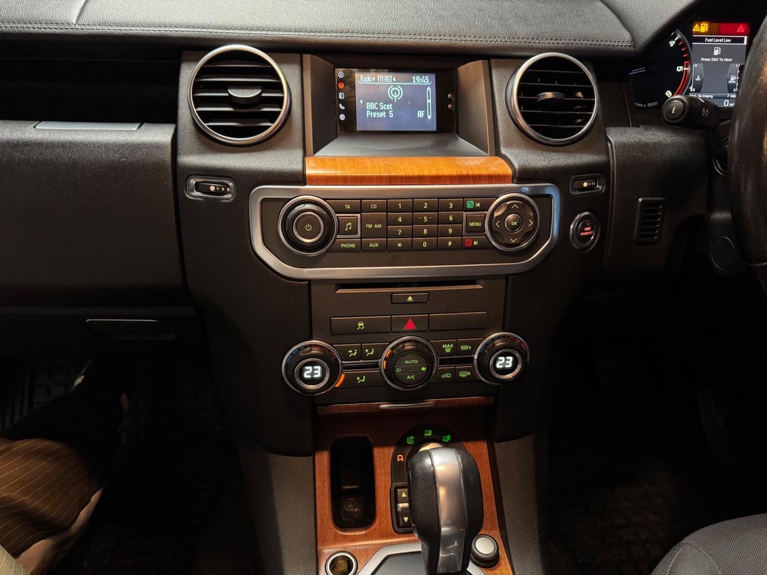 Used Land Rover Discovery 4 2010 for sale - 76371690: Photo 35