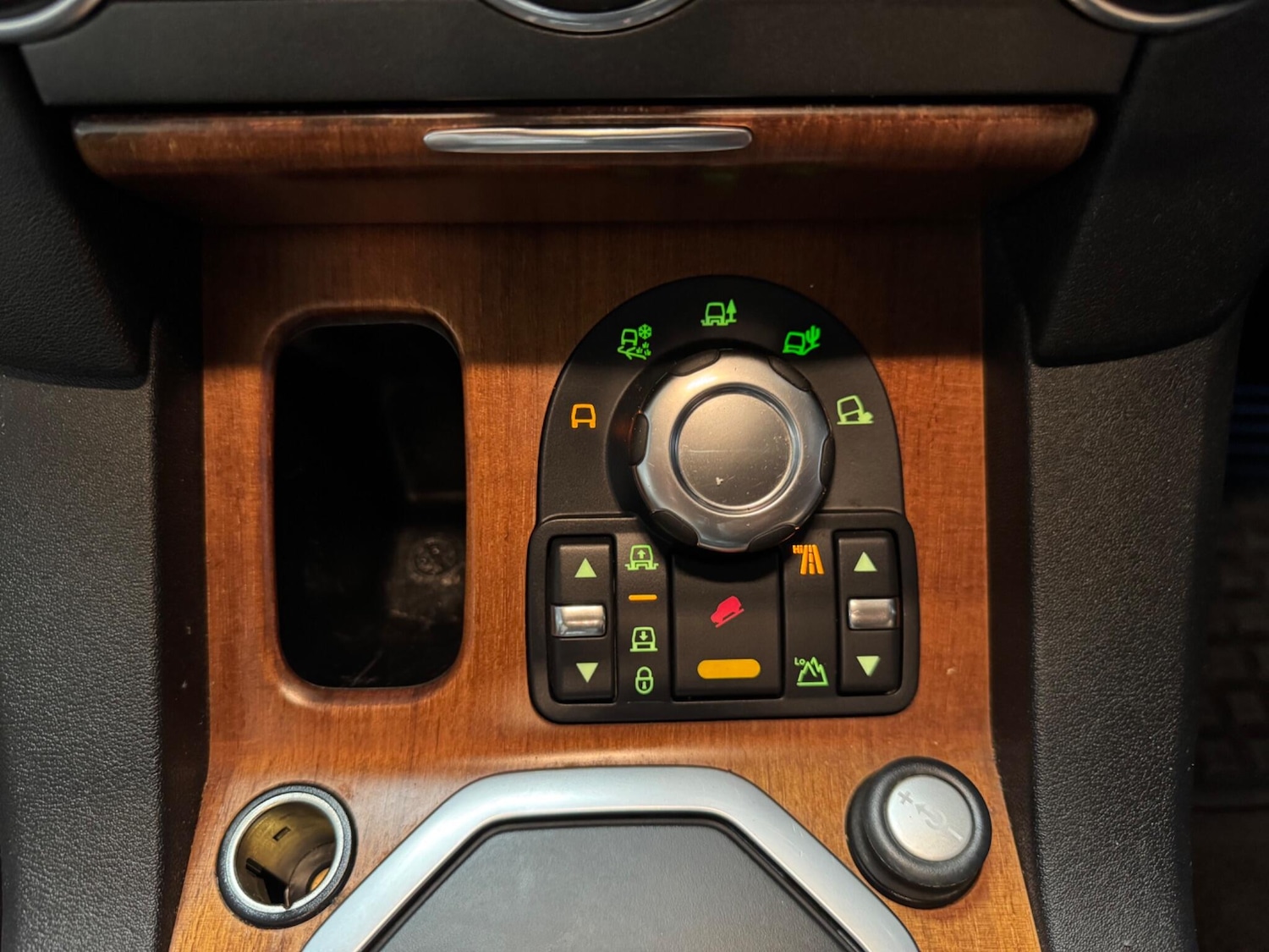 Used Land Rover Discovery 4 2010 for sale - 76371690: Photo 38