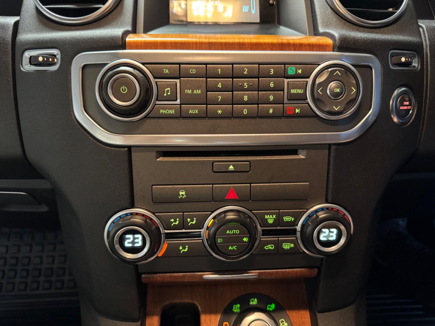 Used Land Rover Discovery 4 2010 for sale - 76371690: Photo 39