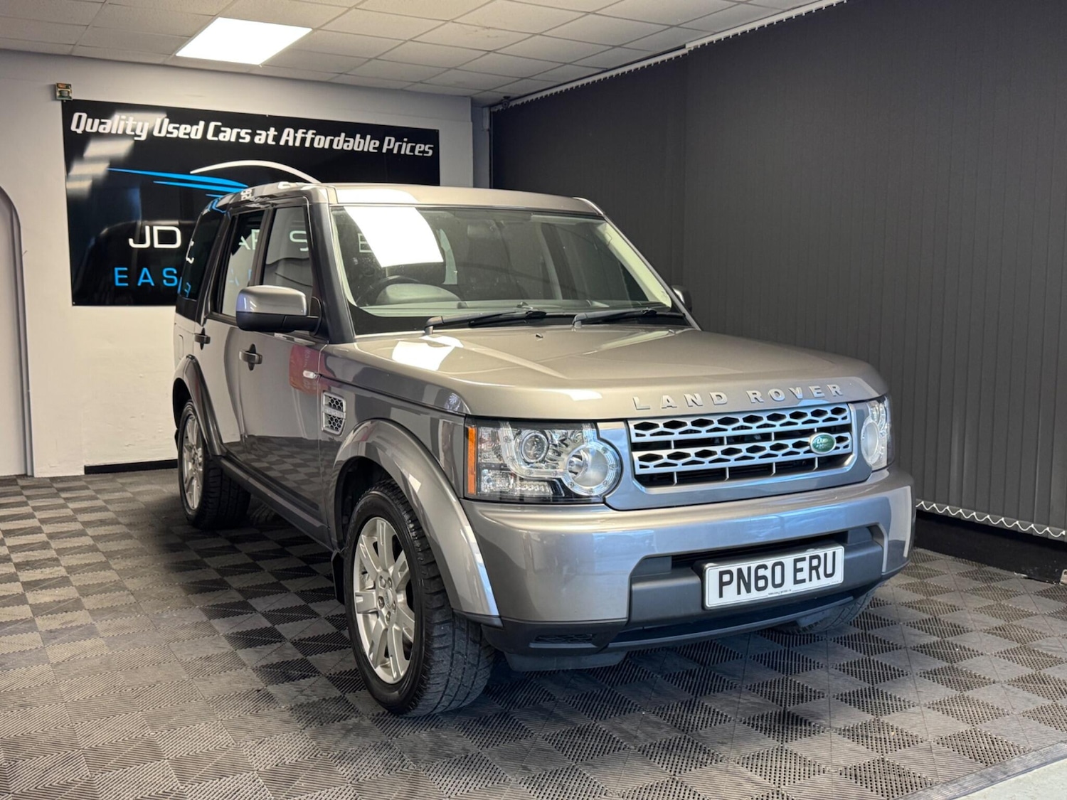 Used Land Rover Discovery 4 2010 for sale - 76371690: Photo 5