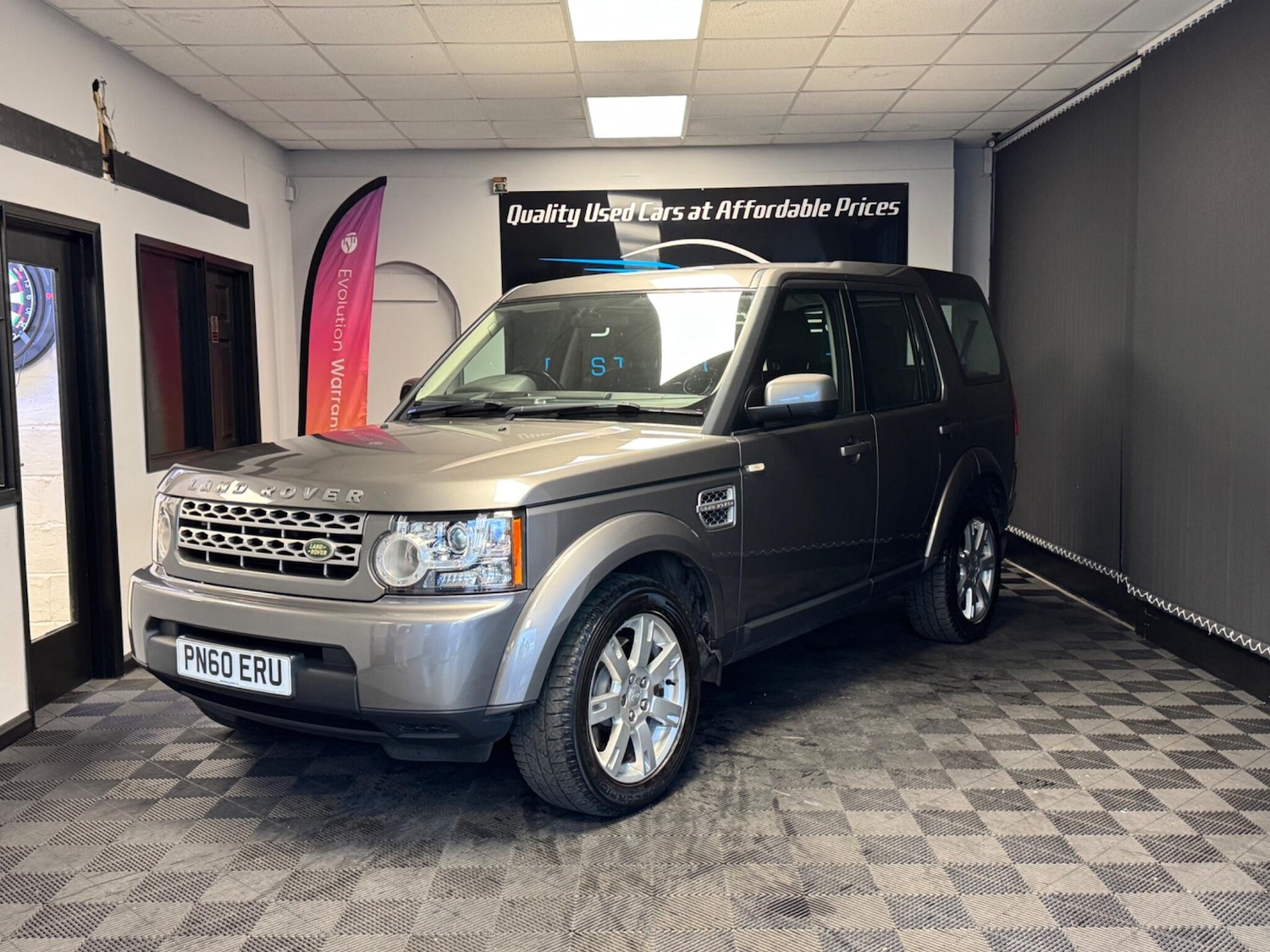 Used Land Rover Discovery 4 2010 for sale - 76371690: Photo 6