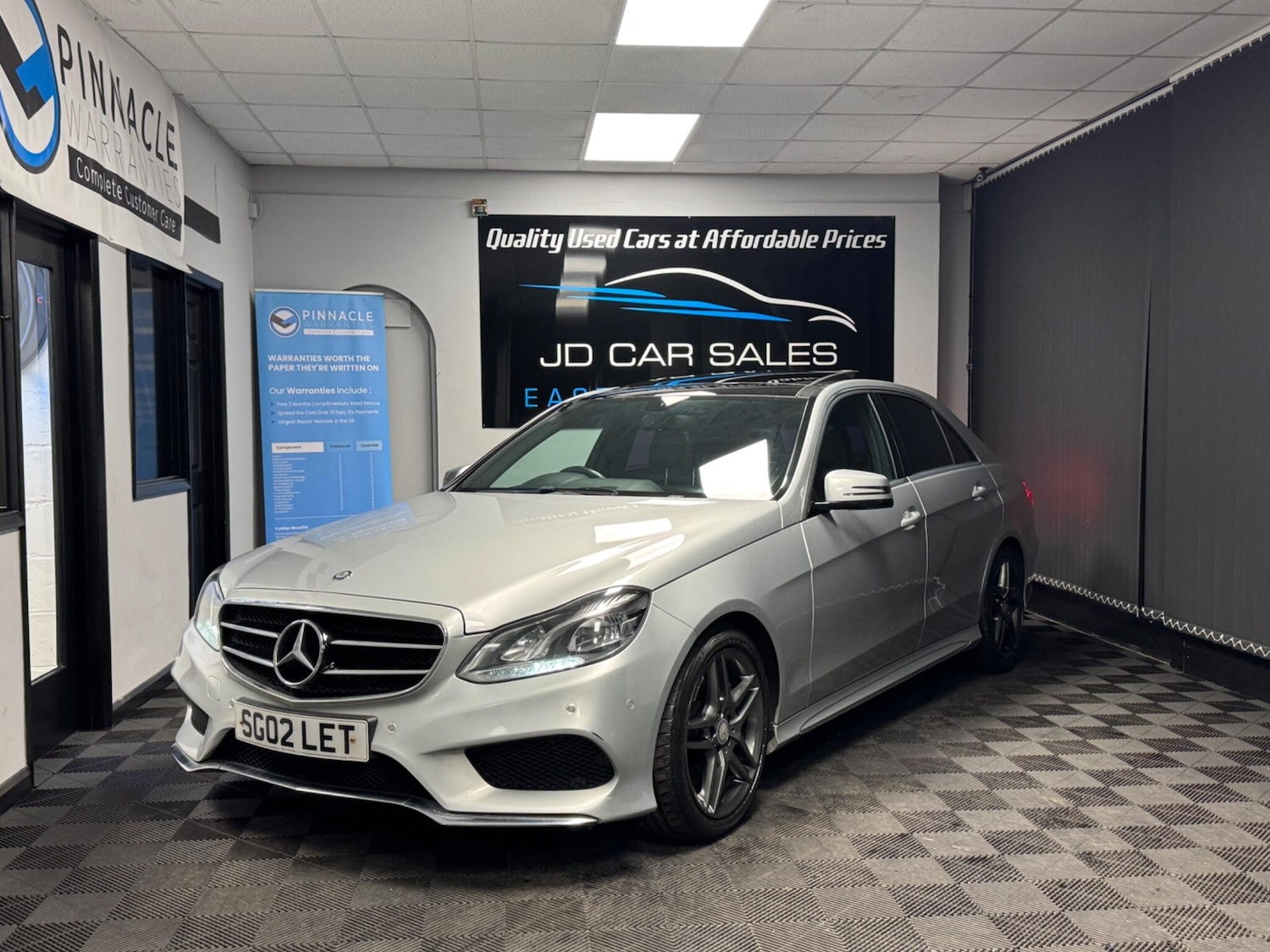 Used Mercedes-Benz E Class 2014 for sale - 77440618: Photo 5