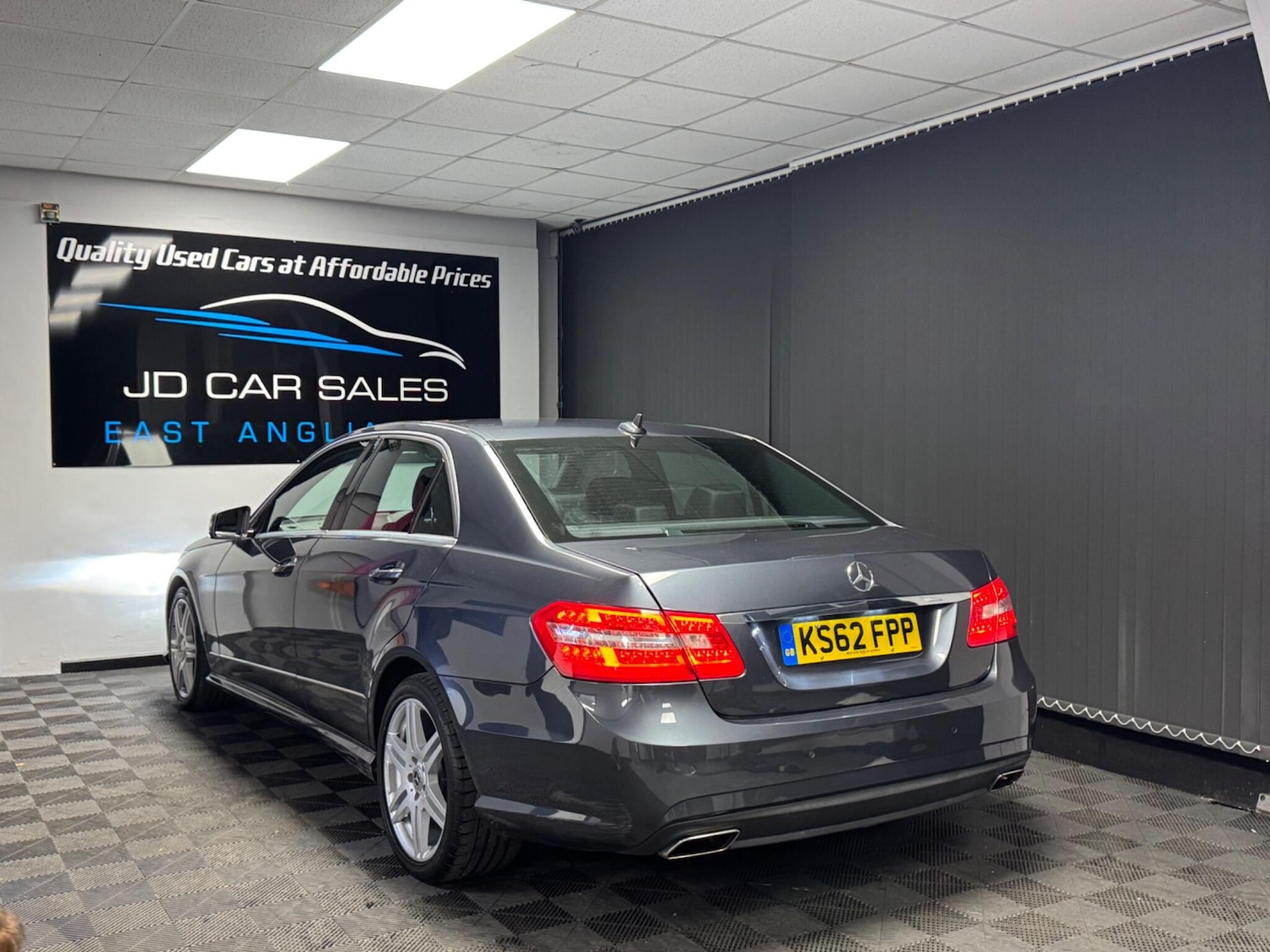 Used Mercedes-Benz E Class for sale - 76997261: Photo 14