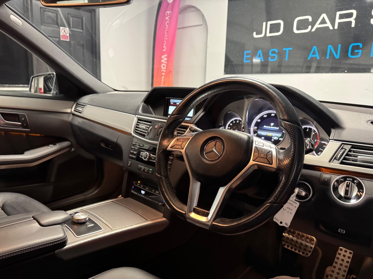 Used Mercedes-Benz E Class for sale - 76997261: Photo 18