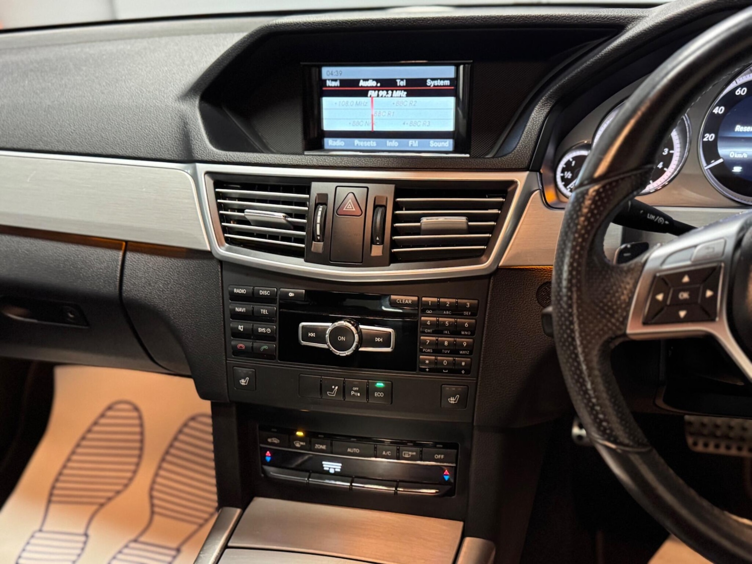 Used Mercedes-Benz E Class for sale - 76997261: Photo 23