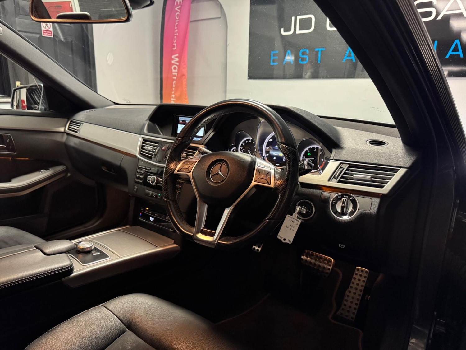 Used Mercedes-Benz E Class for sale - 76997261: Photo 27