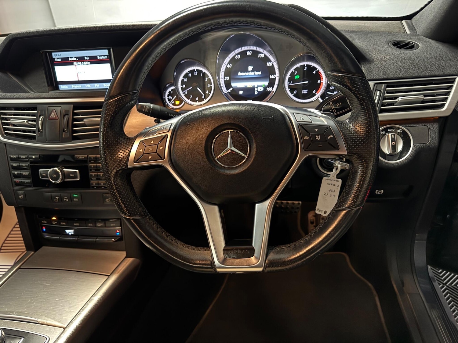 Used Mercedes-Benz E Class for sale - 76997261: Photo 31