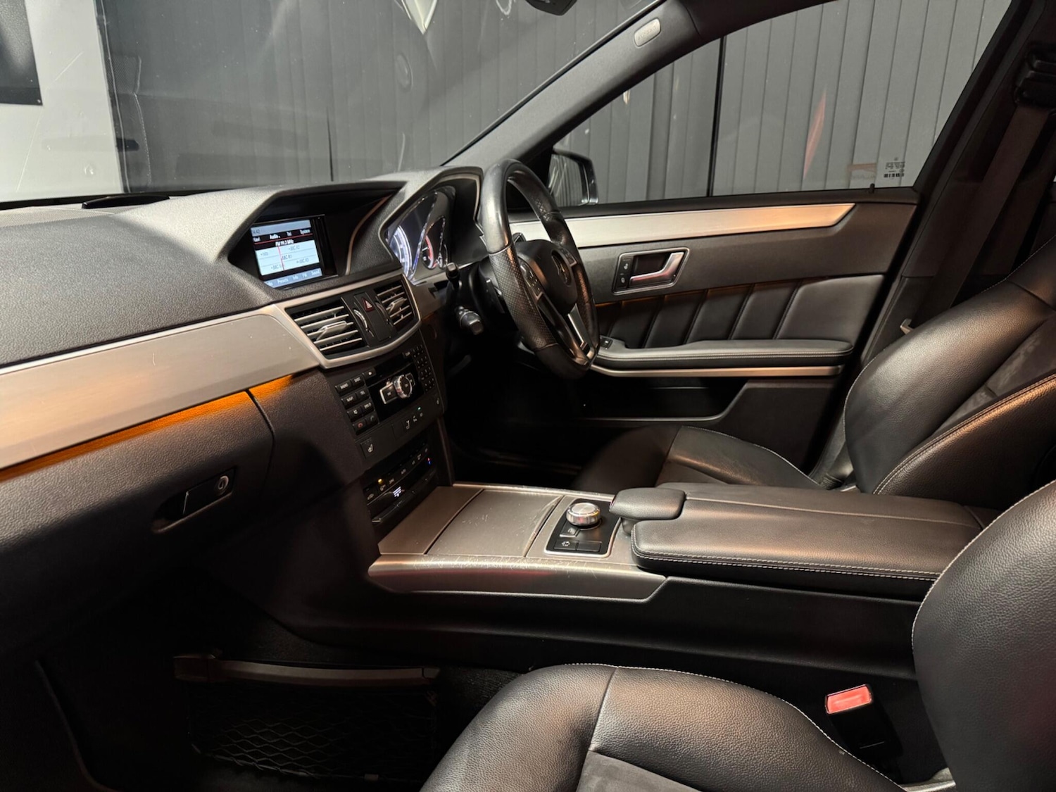 Used Mercedes-Benz E Class for sale - 76997261: Photo 41