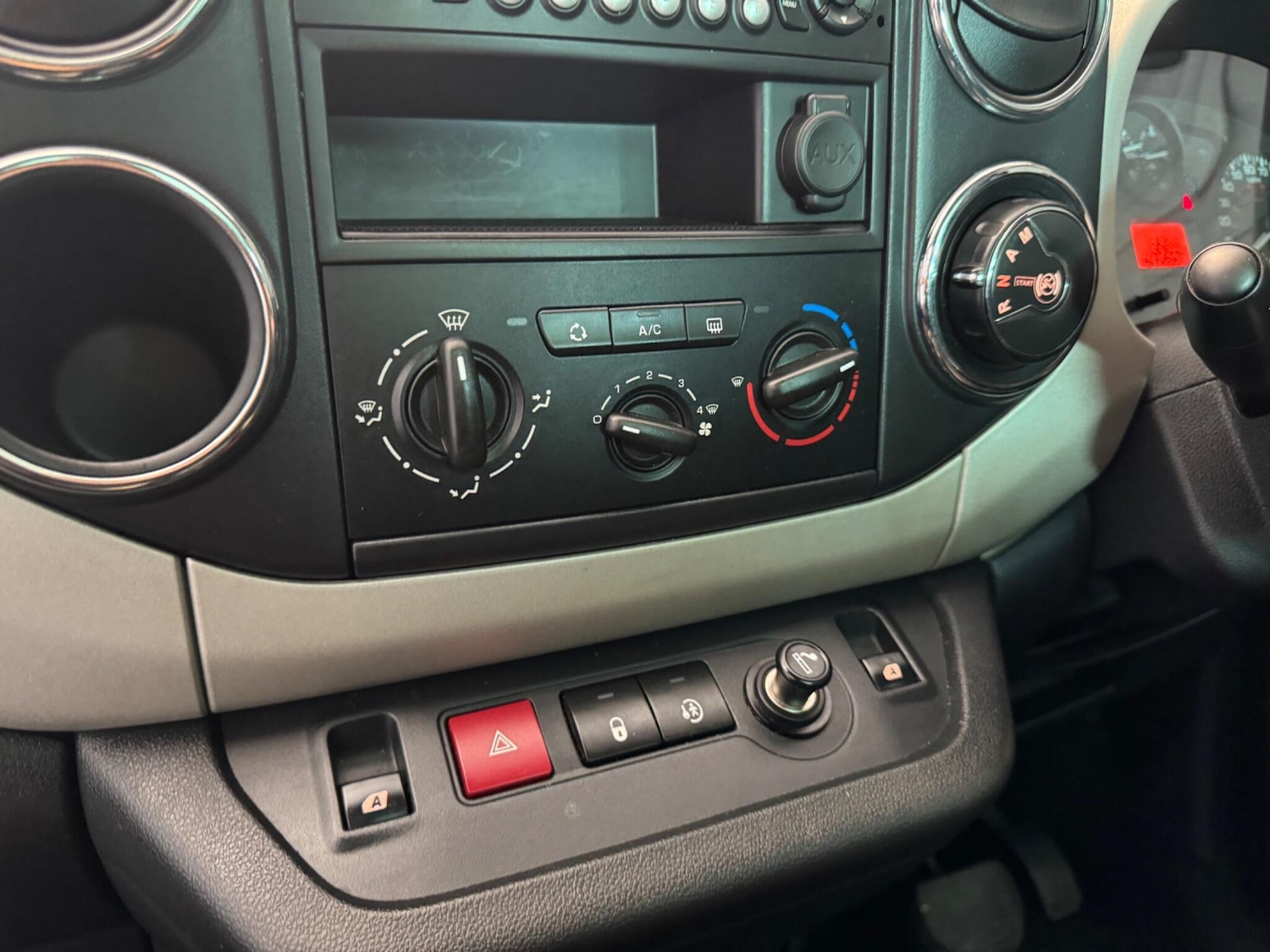 Used Citroen Berlingo 2014 for sale - 76440552: Photo 37