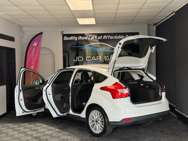 Used Ford Focus 2012 for sale - 76215172: Photo 10