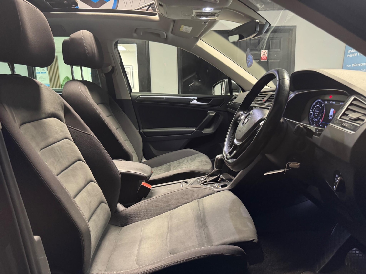 Used Volkswagen Tiguan 2018 for sale - 77626178: Photo 16