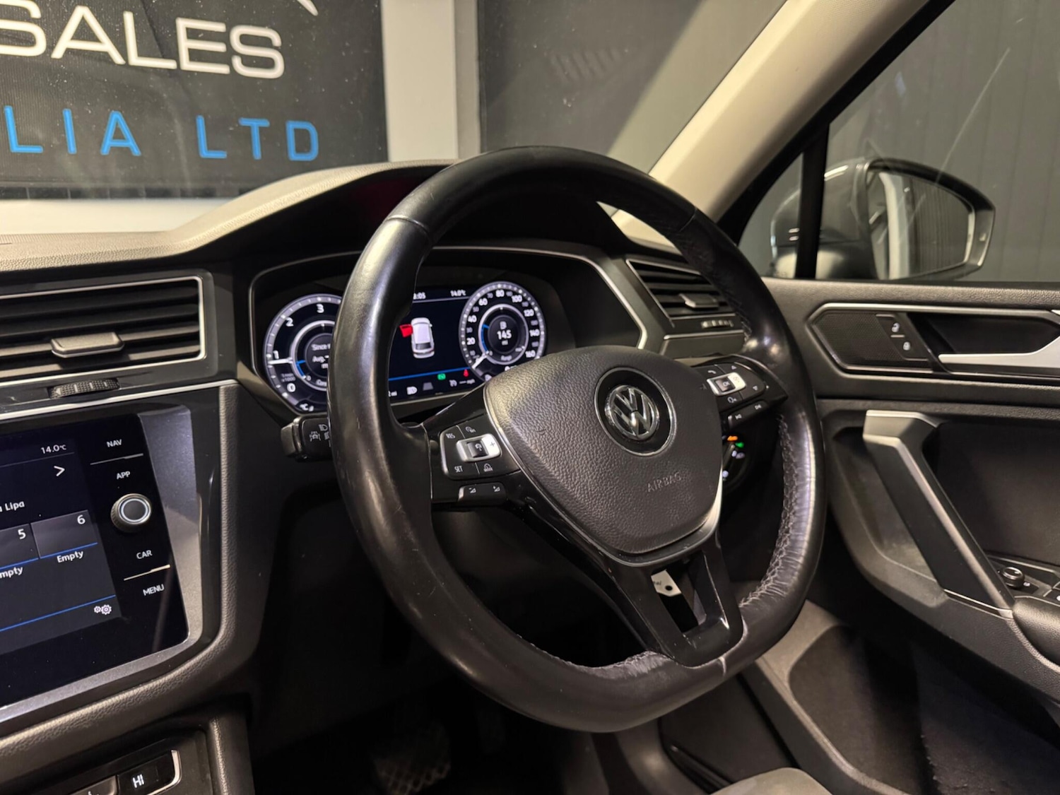 Used Volkswagen Tiguan 2018 for sale - 77626178: Photo 25