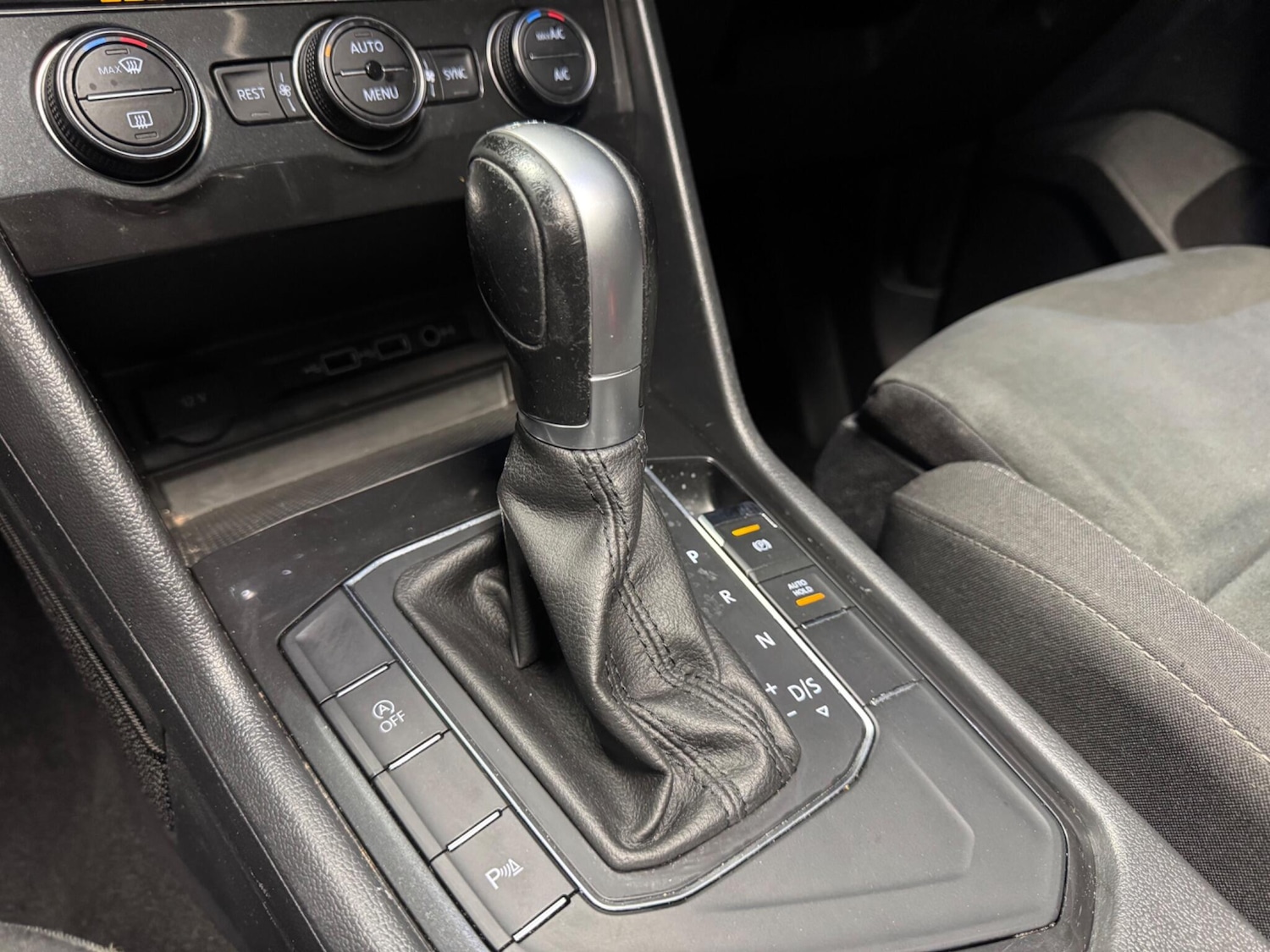 Used Volkswagen Tiguan 2018 for sale - 77626178: Photo 26