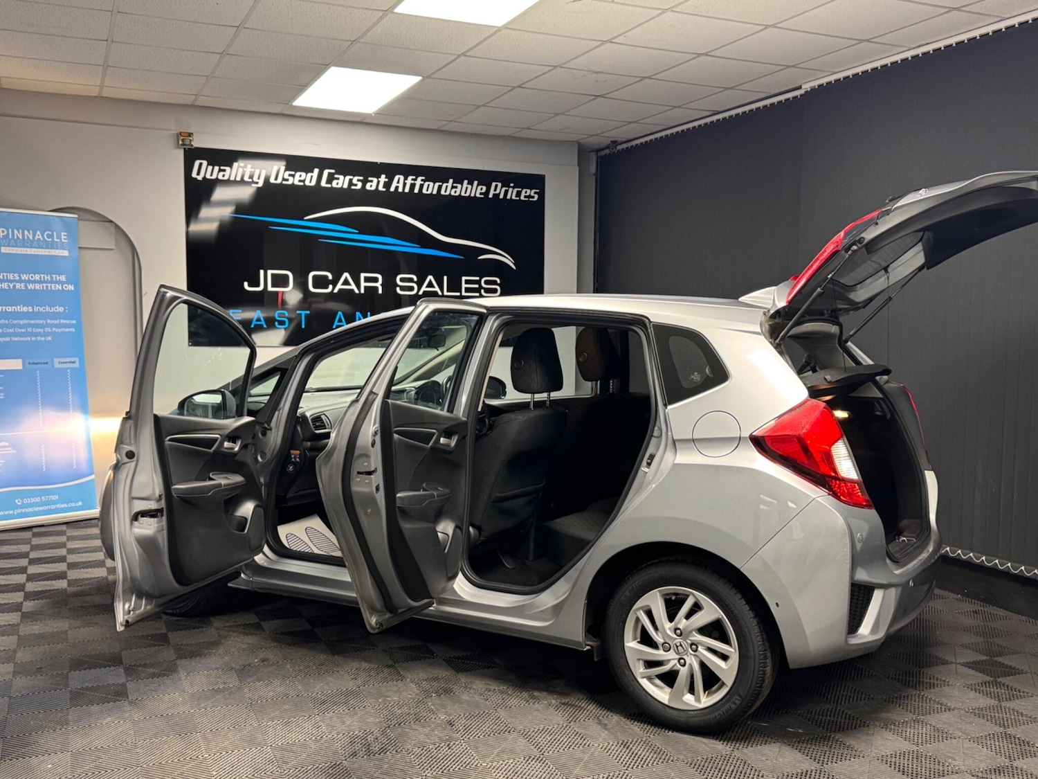 Used Honda Jazz 2017 for sale - 76801787: Photo 10