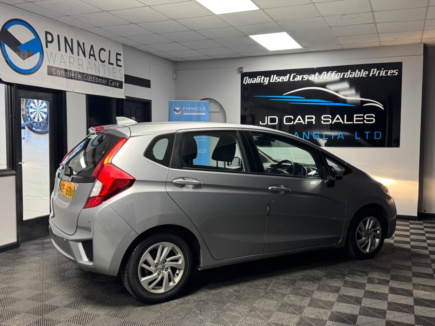 Used Honda Jazz 2017 for sale - 76801787: Photo 12