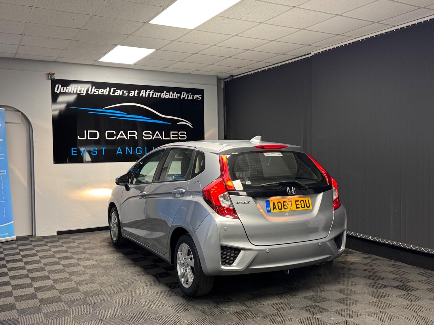 Used Honda Jazz 2017 for sale - 76801787: Photo 16