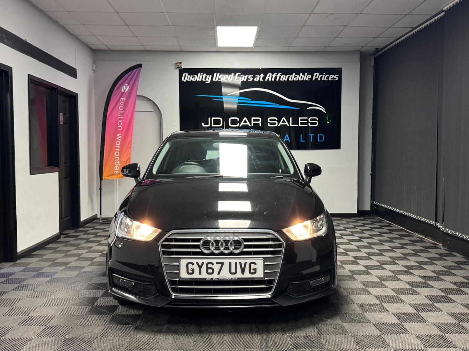 Used Audi A1 2017 for sale - 76409052: Photo 2