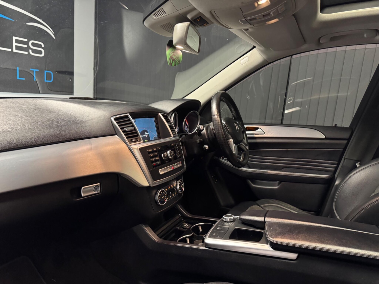 Used Mercedes-Benz M Class 2015 for sale - 76866191: Photo 40