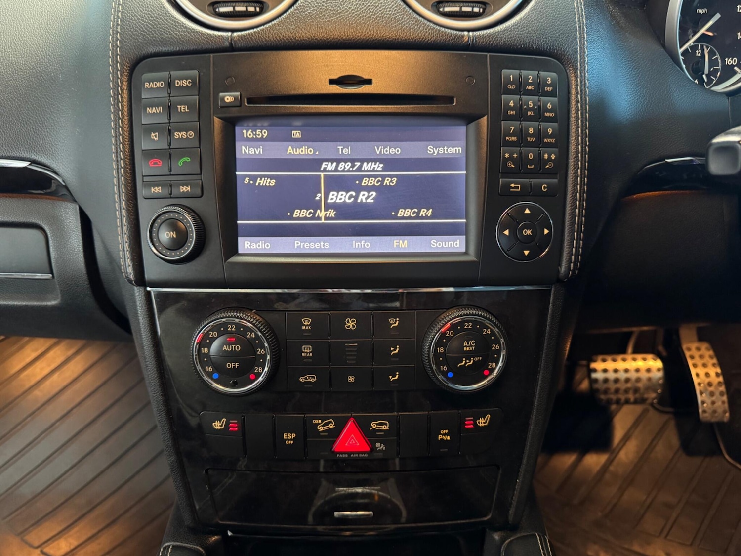 Used Mercedes-Benz M Class 2011 for sale - 77977803: Photo 24